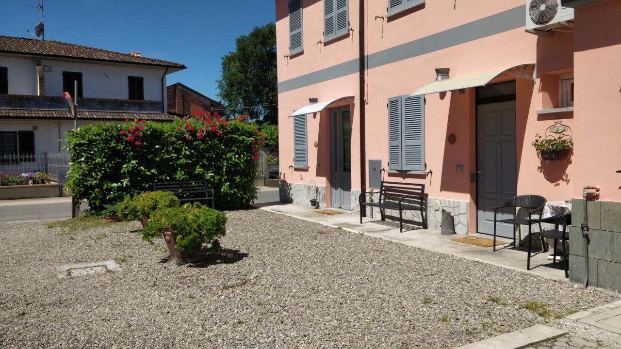 Marinella Guest House Cornale المظهر الخارجي الصورة